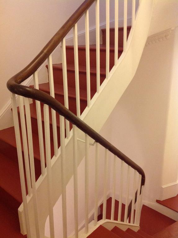8a Spring Gardens Hotell Haverfordwest Exteriör bild